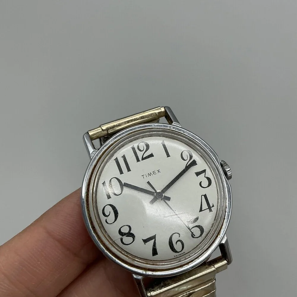 Vintage Timex Mens Watch 35mm White Dial Manual Wind Gold Expansion Bracelet